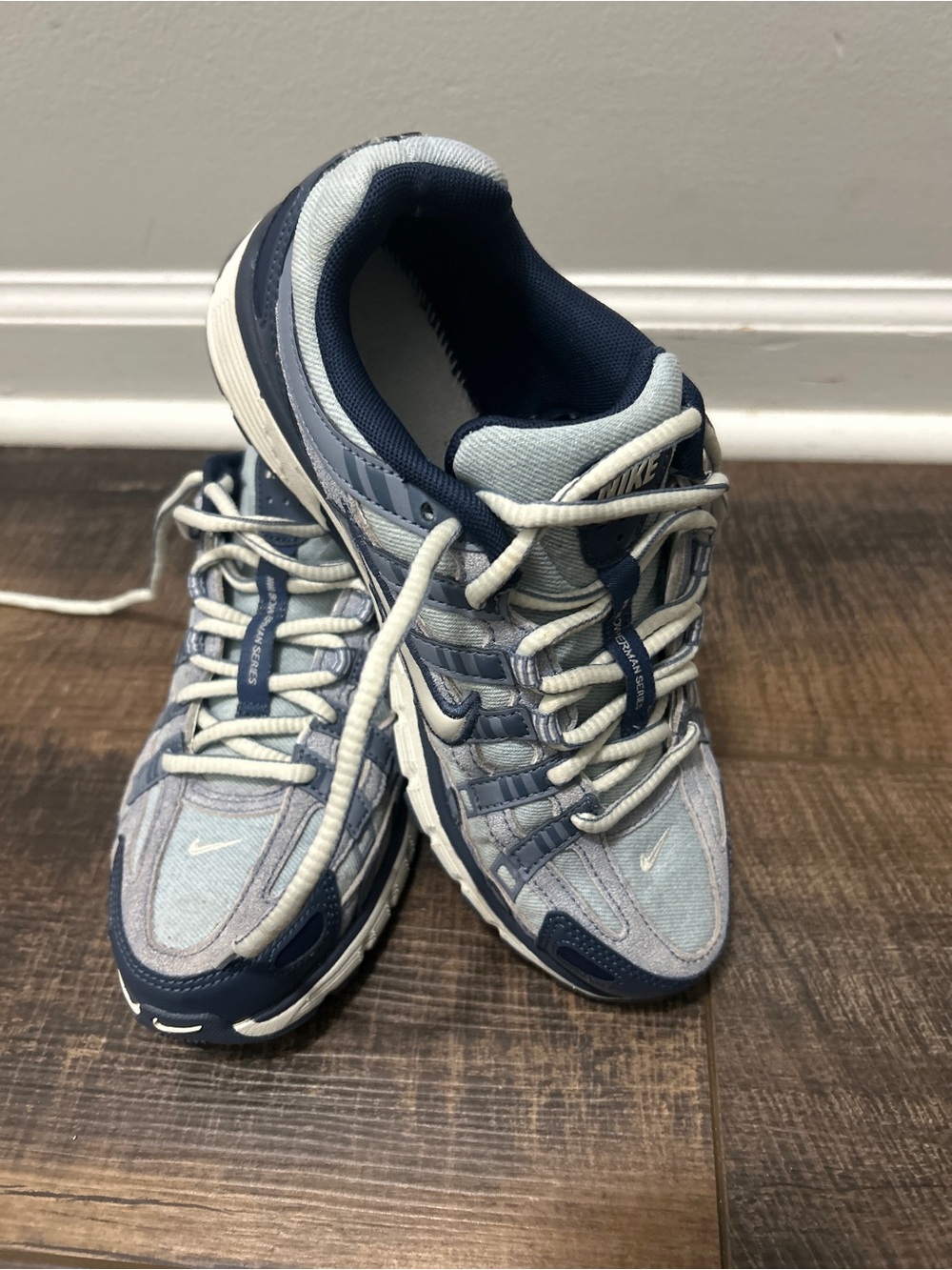 Nike Navy and Light Blue Athletic Sneakers (Denim)